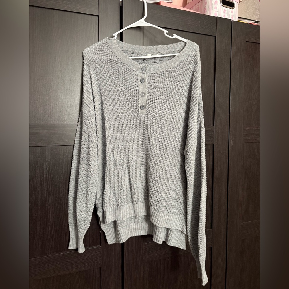 American eagle sweater